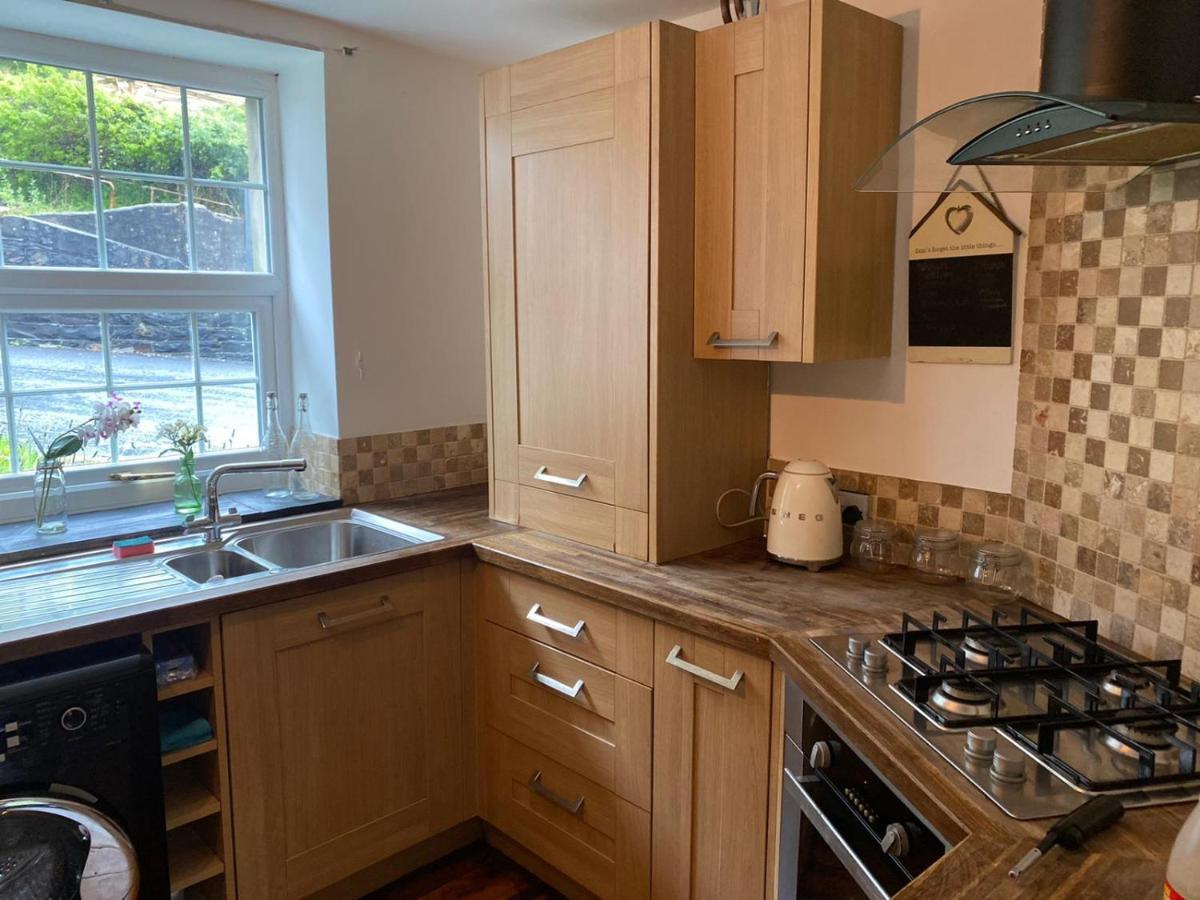 2-Bed Cottage In In Welsh Valley Nr Swansea Exterior photo